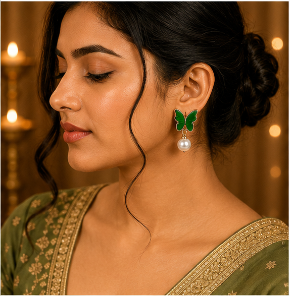 Silver Emerald Green Crystal Teardrop Drop Earrings